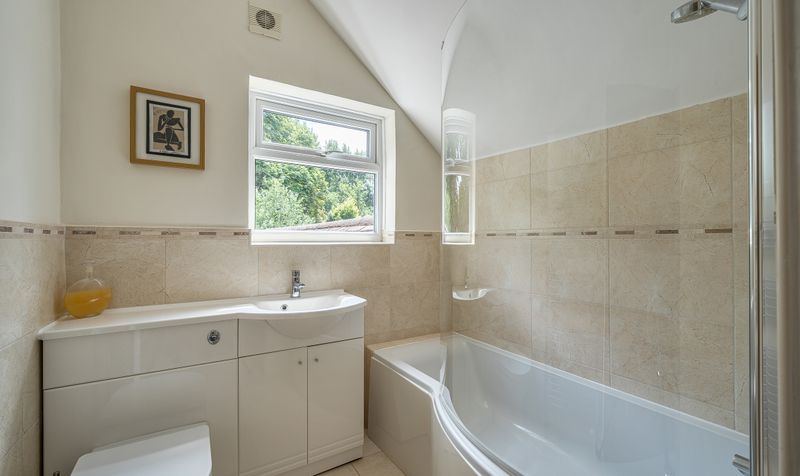 Dudley Grove, Epsom, KT18