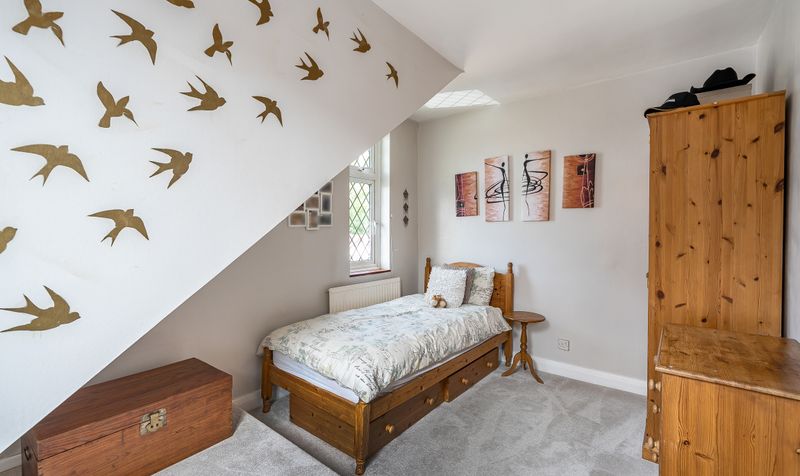 Dudley Grove, Epsom, KT18