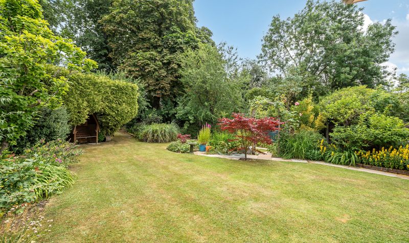 Dudley Grove, Epsom, KT18