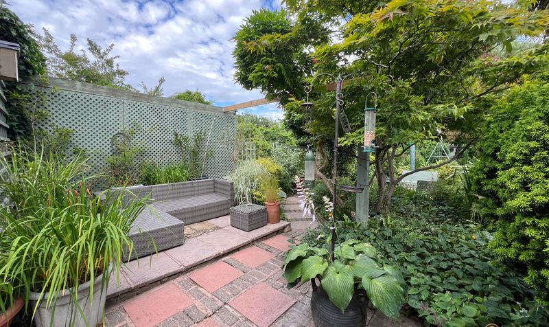 Heath Road, Upton, CH2