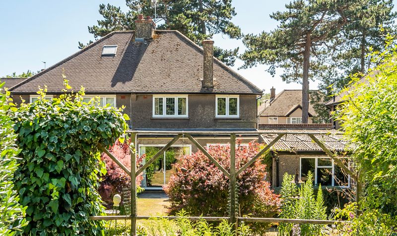 Albert Road, Epsom, KT17