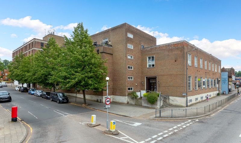 3 Bedroom Apartment For Sale – Queen Street, Hitchin, SG4