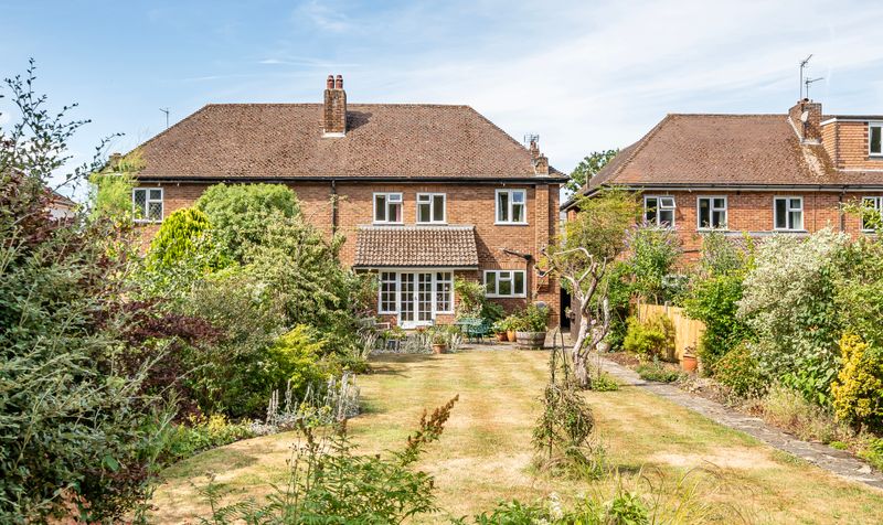 Newton Wood Road, Ashtead, KT21