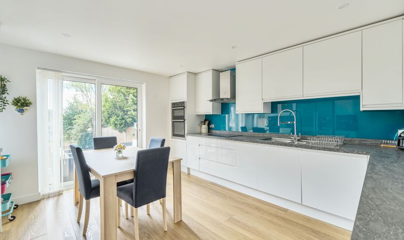 Copse Edge Avenue, Epsom, KT17