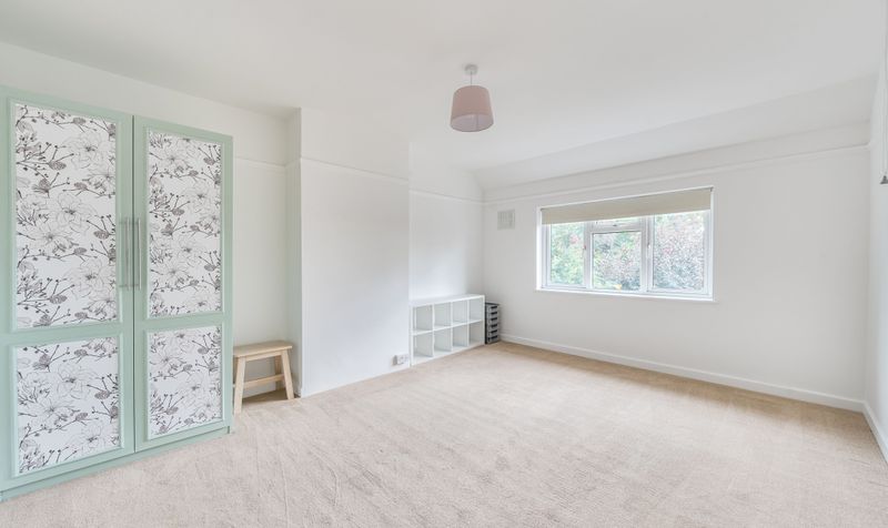 Copse Edge Avenue, Epsom, KT17