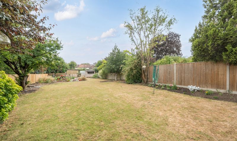 Copse Edge Avenue, Epsom, KT17