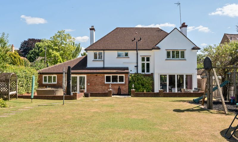 Longdown Road, Epsom, KT17