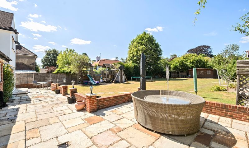 Longdown Road, Epsom, KT17