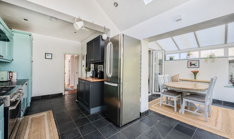 The Crescent, Epsom, KT18