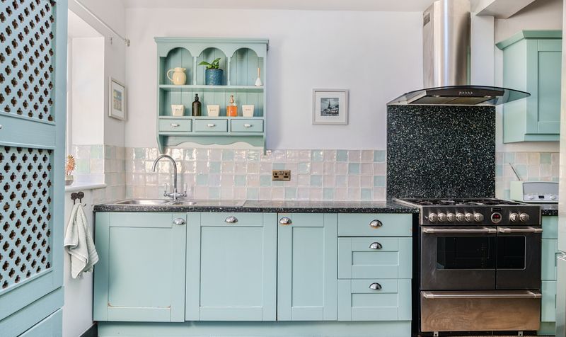 The Crescent, Epsom, KT18