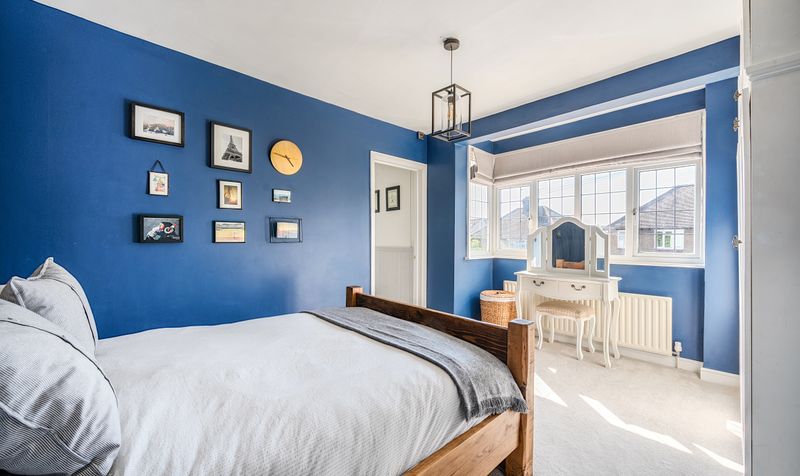The Crescent, Epsom, KT18