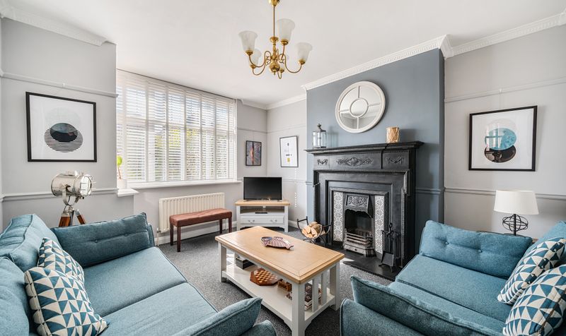 The Crescent, Epsom, KT18