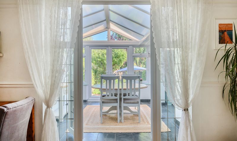 The Crescent, Epsom, KT18