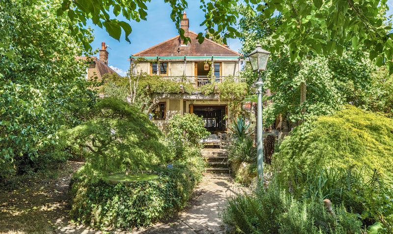 Park Hill Road, Epsom, KT17