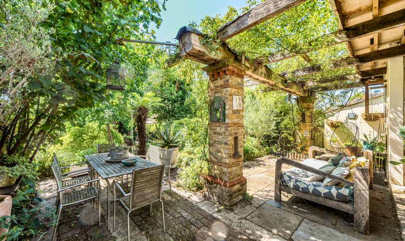 Park Hill Road, Epsom, KT17