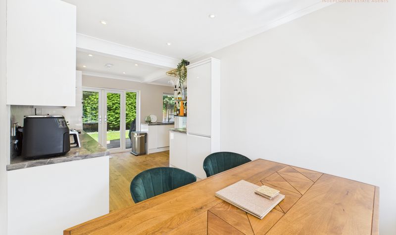 Lansdowne Grove, Chester, CH4