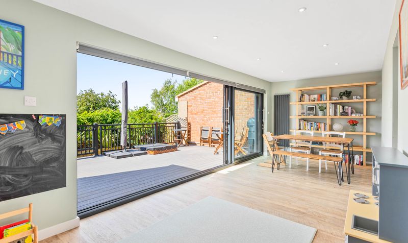 3 Bedroom House For Sale – Standhill Road, Hitchin, SG4 2