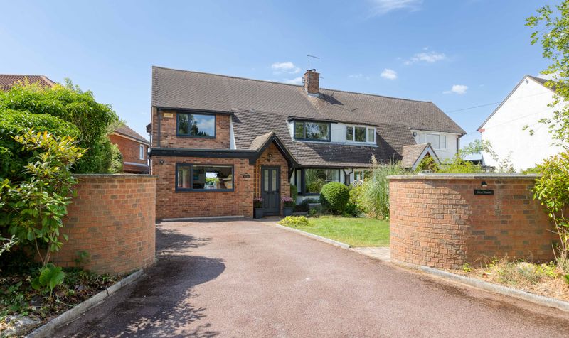 3 Bedroom House For Sale – Standhill Road, Hitchin, SG4