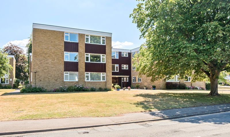Avenue Road, Epsom, KT18