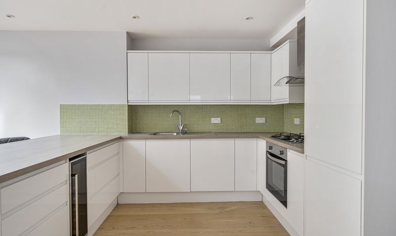 Eastdean Avenue, Epsom, KT18