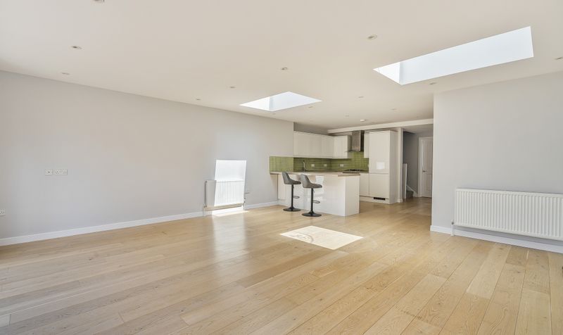 Eastdean Avenue, Epsom, KT18