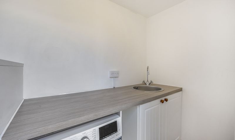 Eastdean Avenue, Epsom, KT18