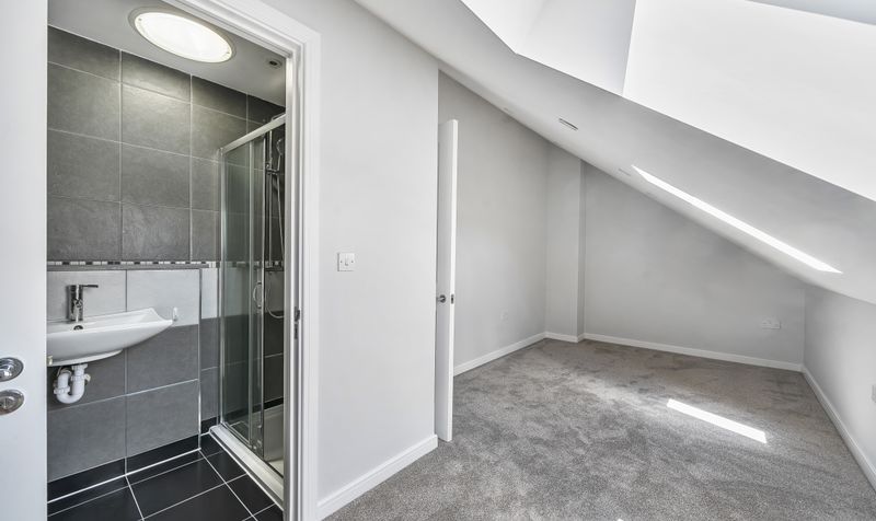 Eastdean Avenue, Epsom, KT18
