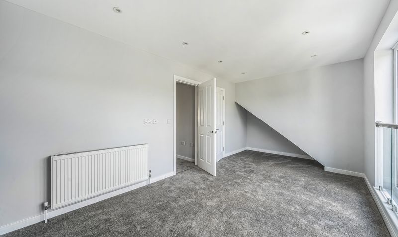 Eastdean Avenue, Epsom, KT18