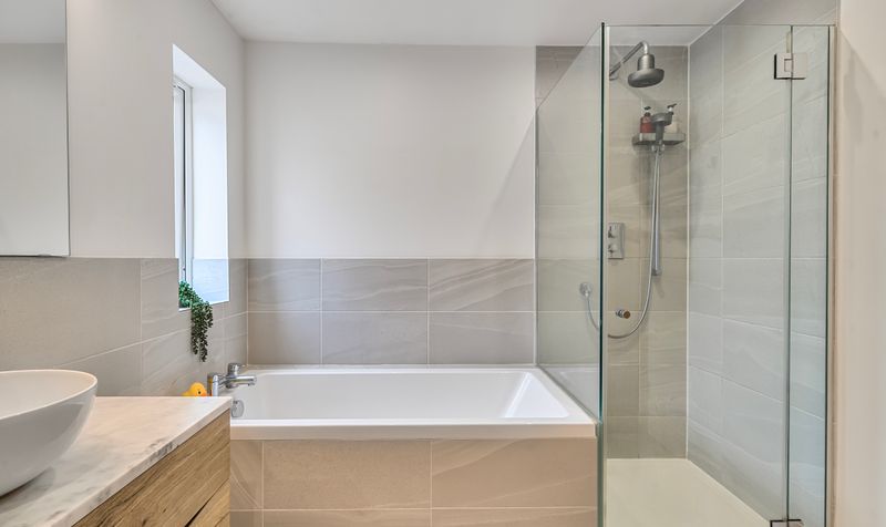 Lane End, Epsom, KT18