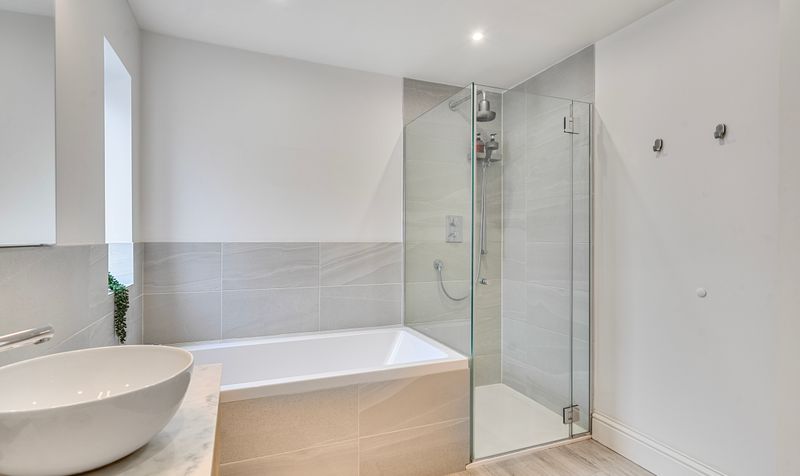Lane End, Epsom, KT18