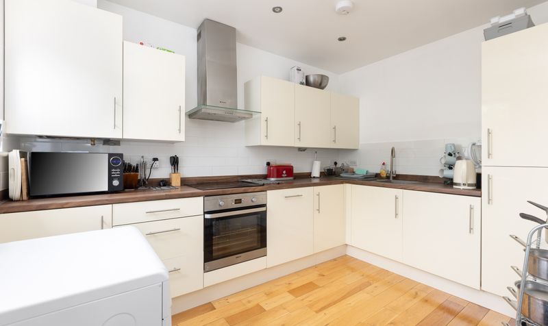2 Bedroom Apartment For Sale – Bedford Road, Saffron House, SG5 3