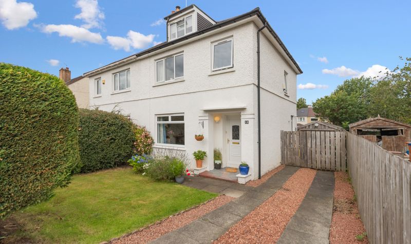 16 Novar Gardens, Bishopbriggs