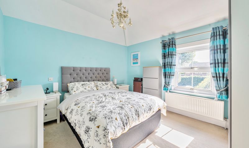 Crampshaw Lane, Ashtead, KT21