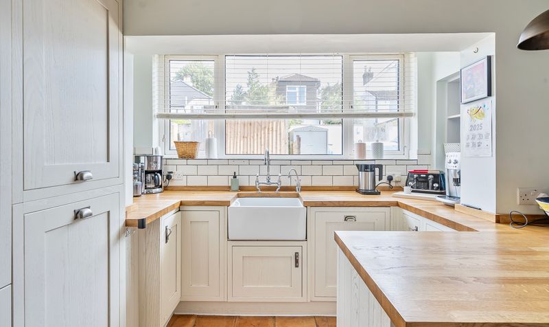 Crampshaw Lane, Ashtead, KT21
