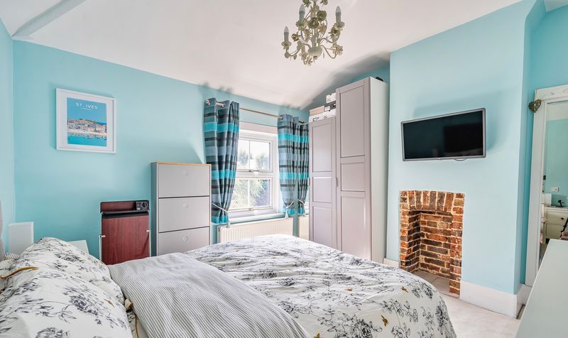 Crampshaw Lane, Ashtead, KT21