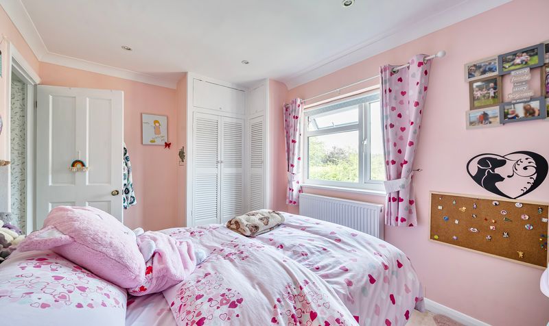 Crampshaw Lane, Ashtead, KT21