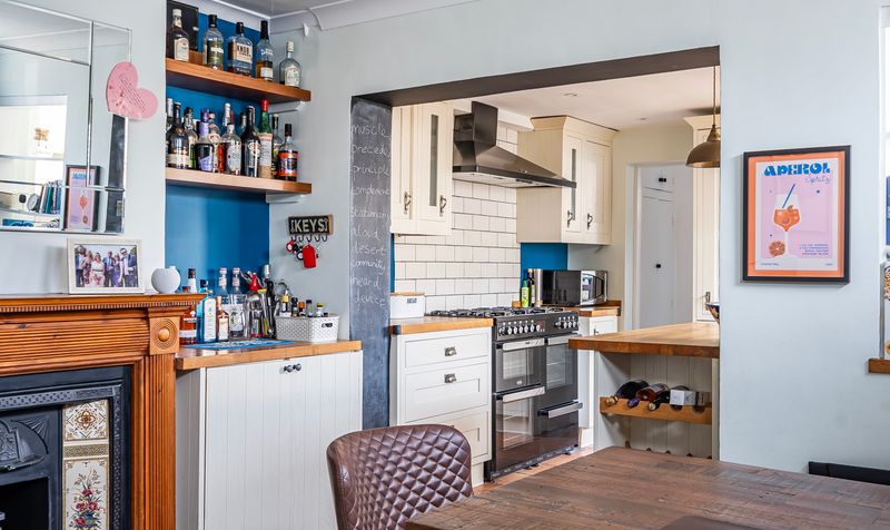 Crampshaw Lane, Ashtead, KT21