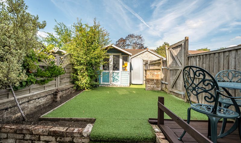 Crampshaw Lane, Ashtead, KT21