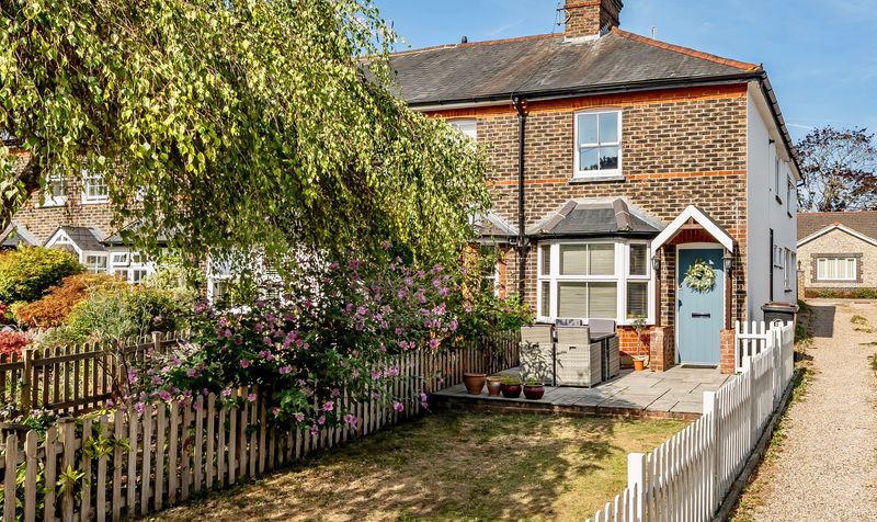 Crampshaw Lane, Ashtead, KT21