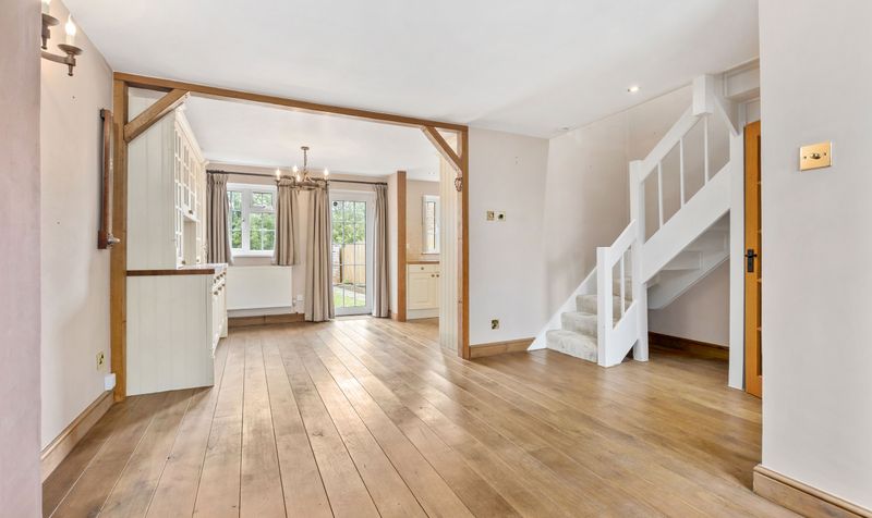 3 Bedroom House For Sale – The Heath, Breachwood Green, SG4 2