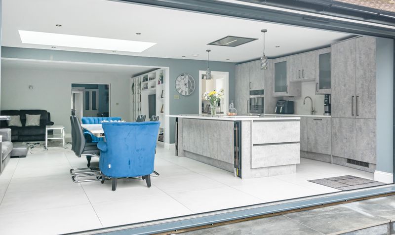 Christ Church Mount, Epsom, KT19