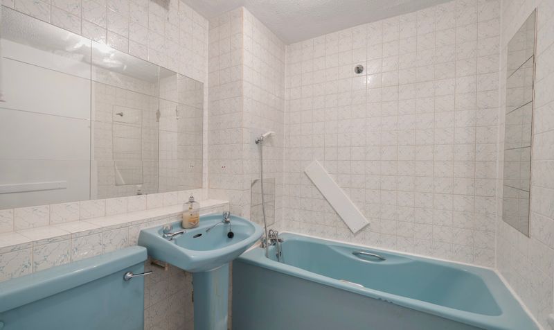 Stevens Close, Epsom, KT17
