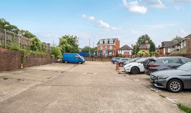 Stevens Close, Epsom, KT17