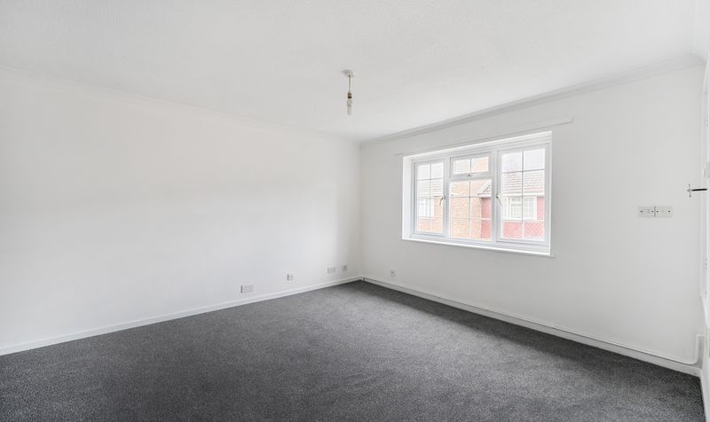 Stevens Close, Epsom, KT17
