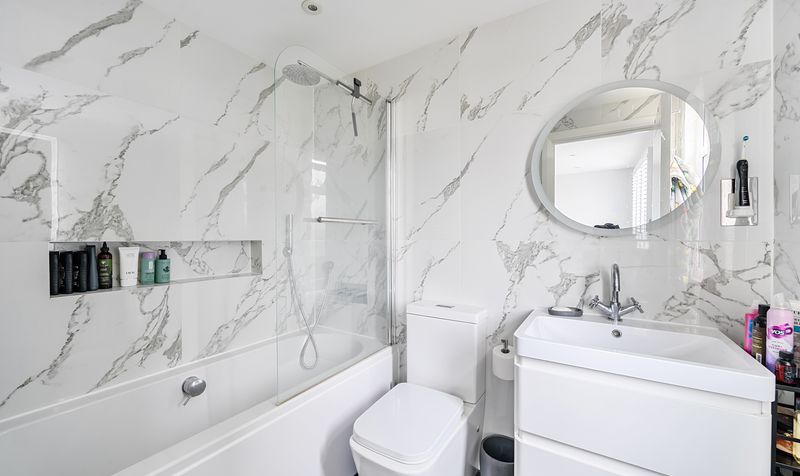 Oakhurst Road, Epsom, KT19