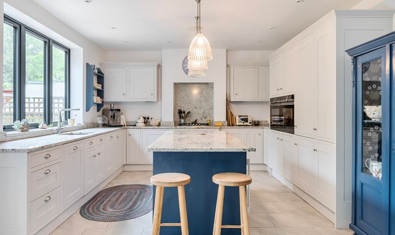 Longdown Lane South, Epsom, KT17