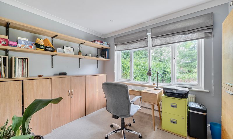 Longdown Lane South, Epsom, KT17