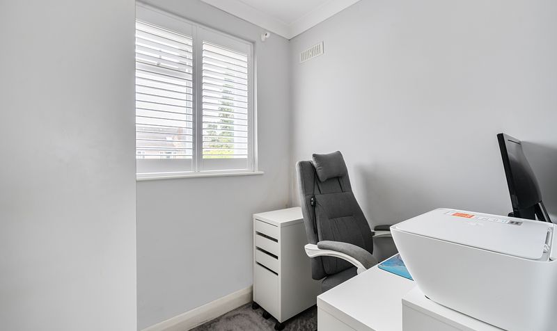 Oakhurst Road, Epsom, KT19