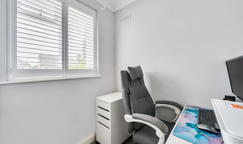 Oakhurst Road, Epsom, KT19