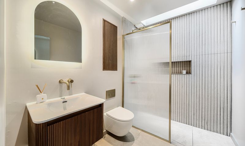 Reigate Road, Epsom, KT17